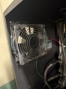 工作機械の電気系統を冷却するファン